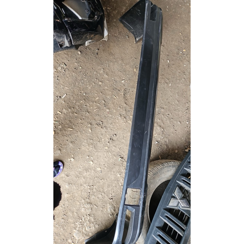 bodykit bemper belakang avanza 2016