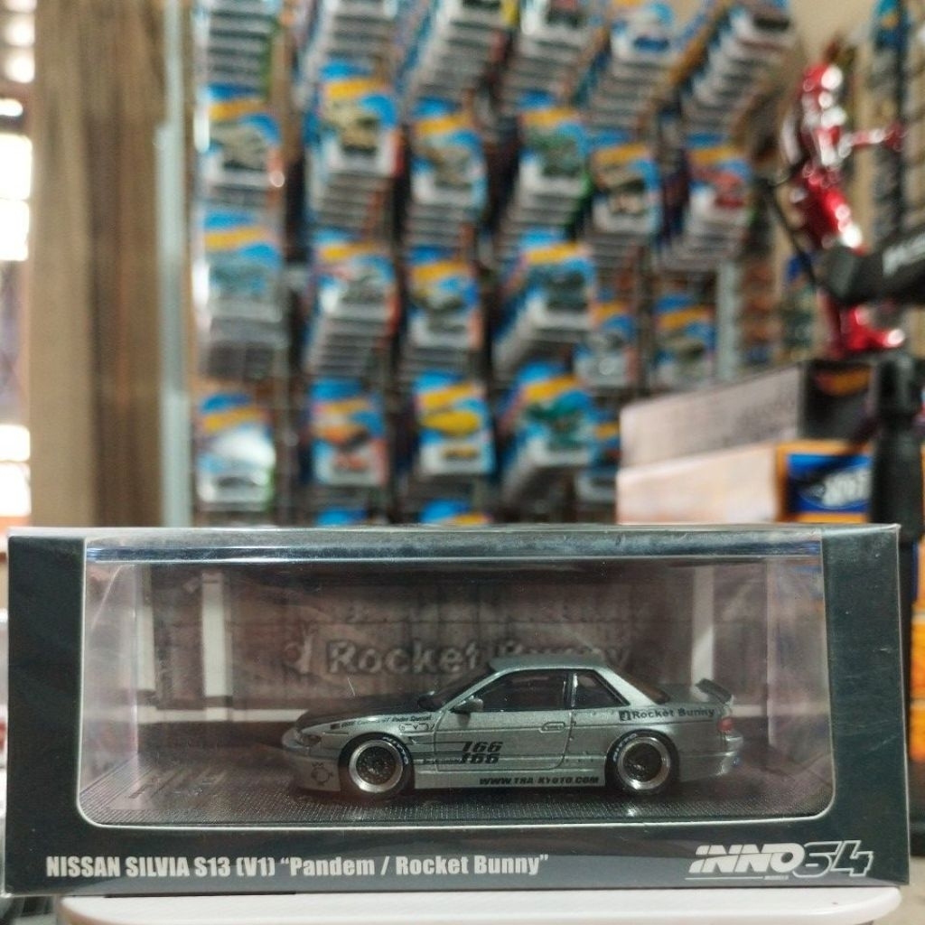 INNO64 NISSAN SILVIA S13 (V1) "Pandem / Rocket Bunny"