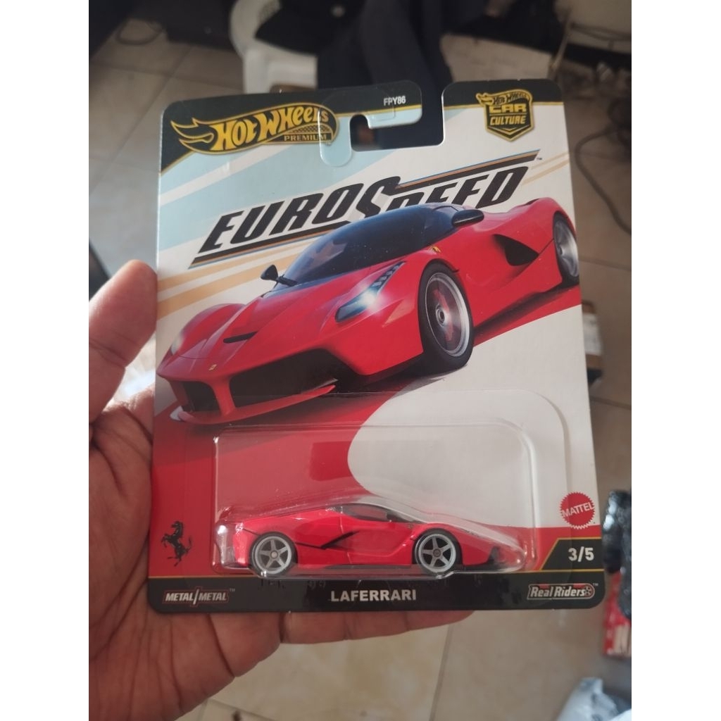 Hotwheels Premium LaFerari