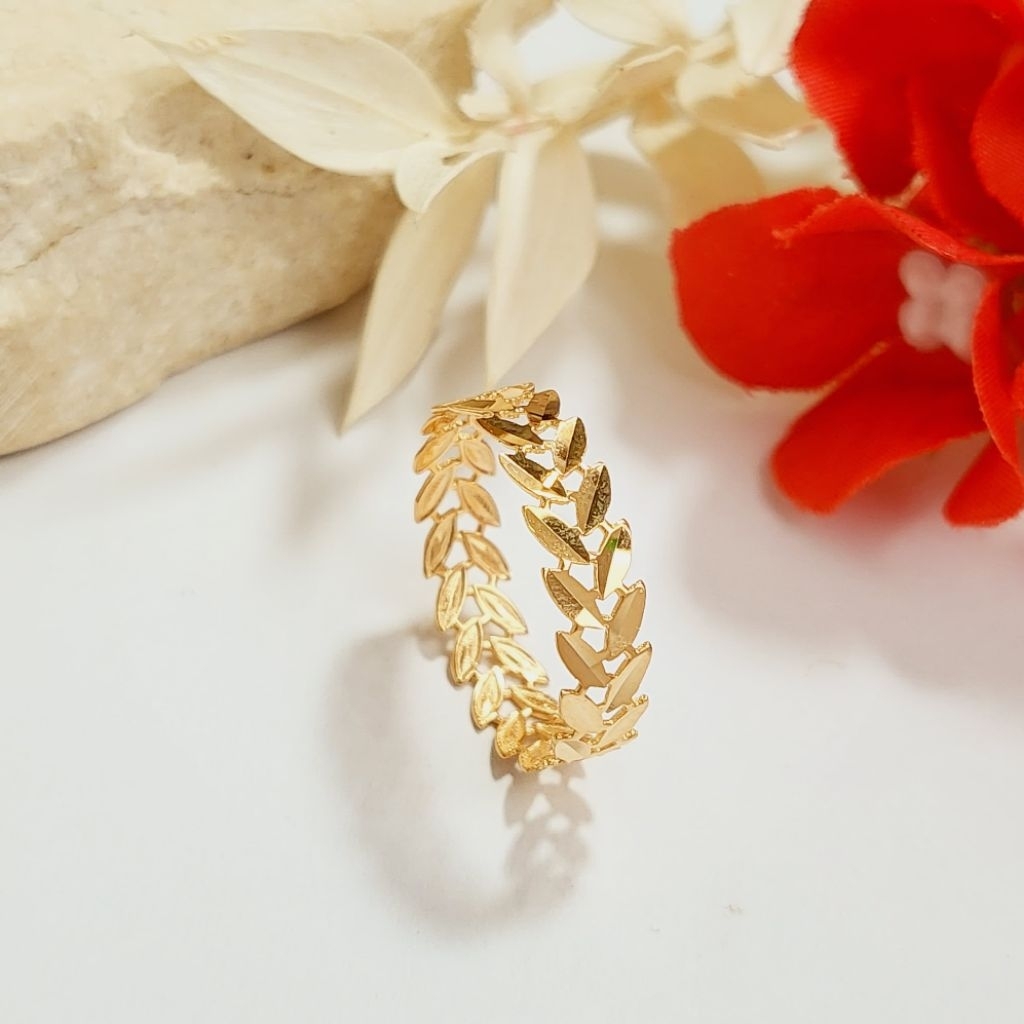 CINCIN DAUNFULL 8KARAT GAJAH SAKTI (L)