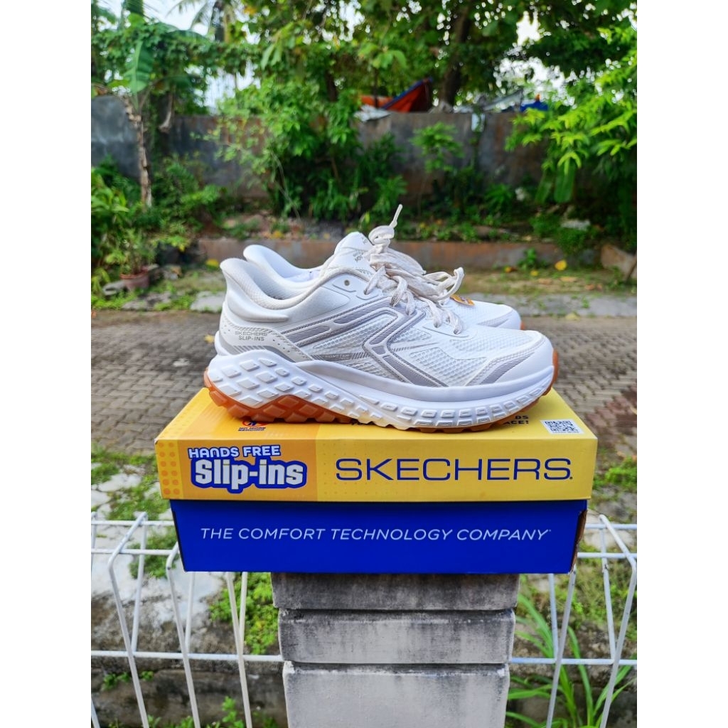 Skechers Monster