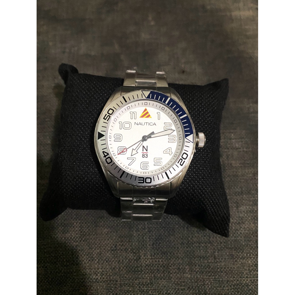 Nautica N83 Finn World