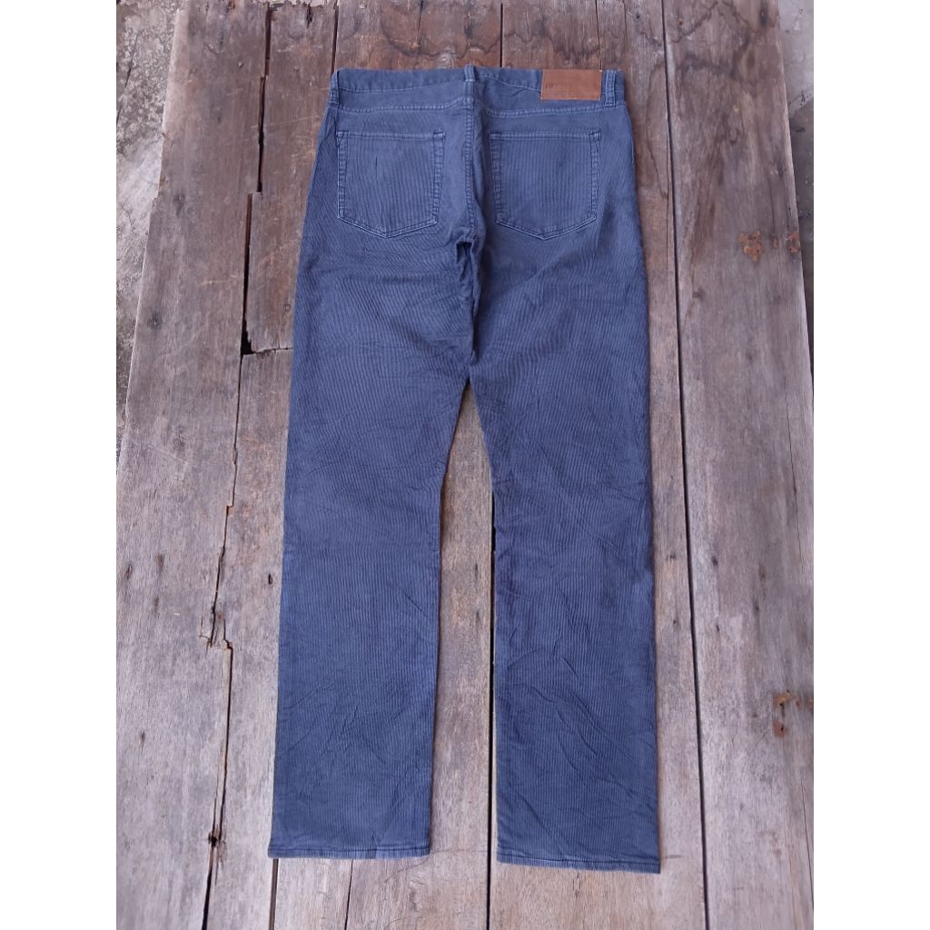 celana corduroy gap slim fit size 32 second