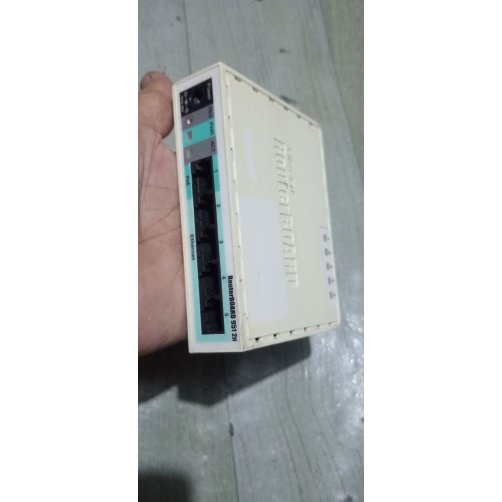 mikrotik RB951-2n
