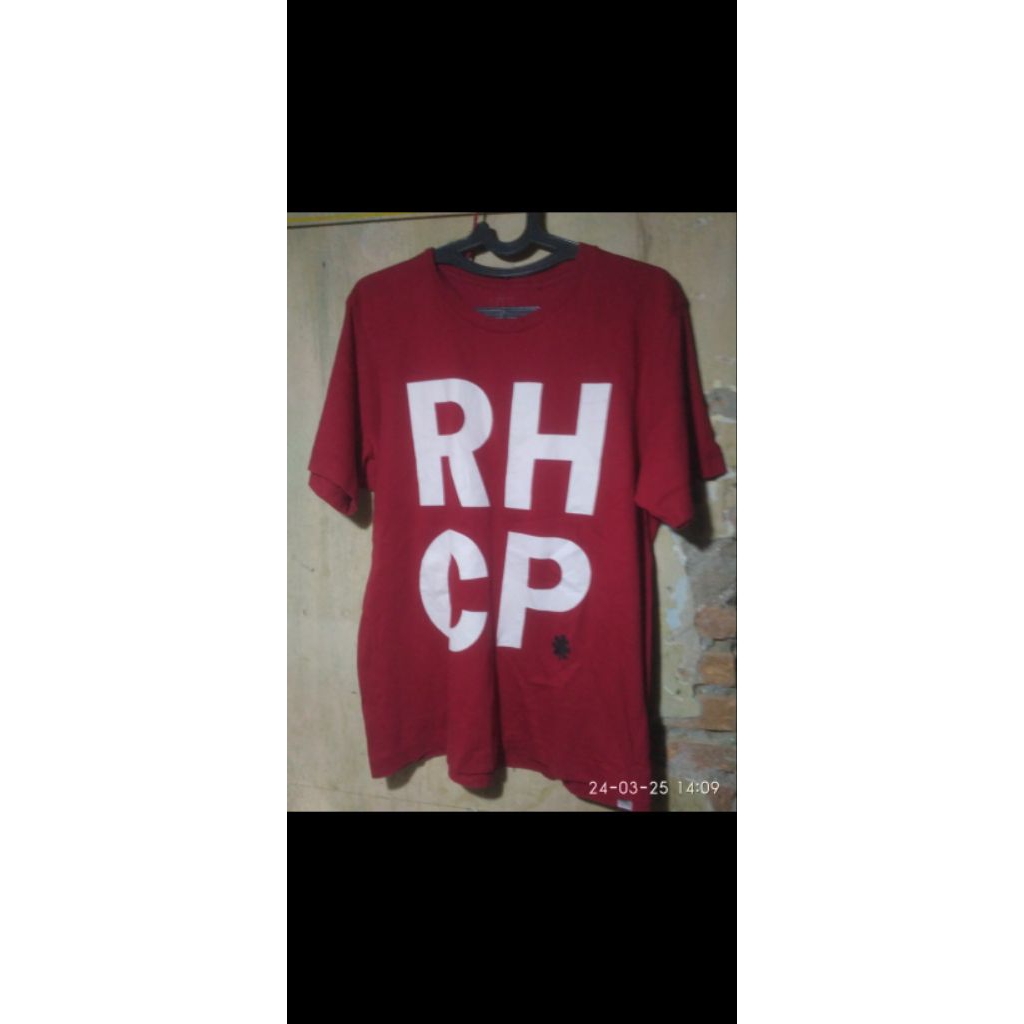 kaos rhcp thrift uniqlo