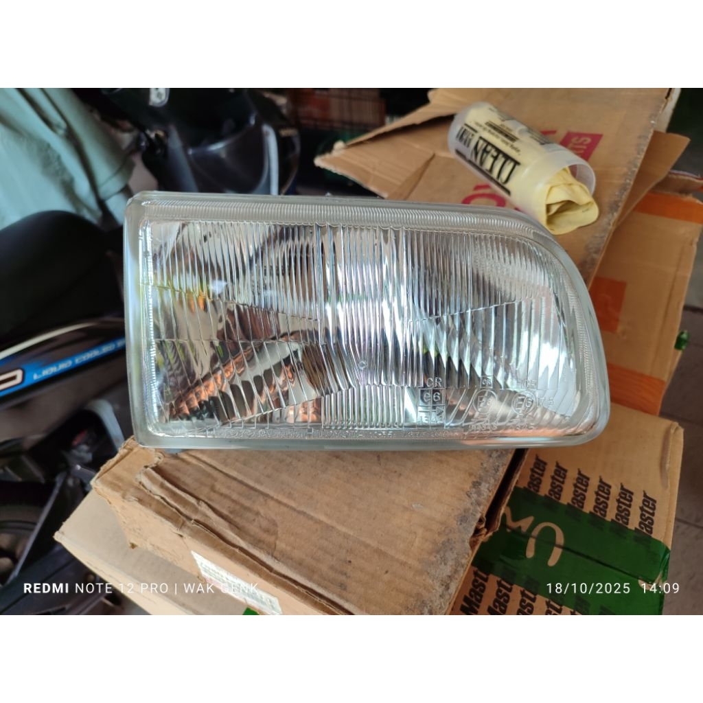 HeadLamp Kanan Starlet kotak 85 86 87 Original Baru