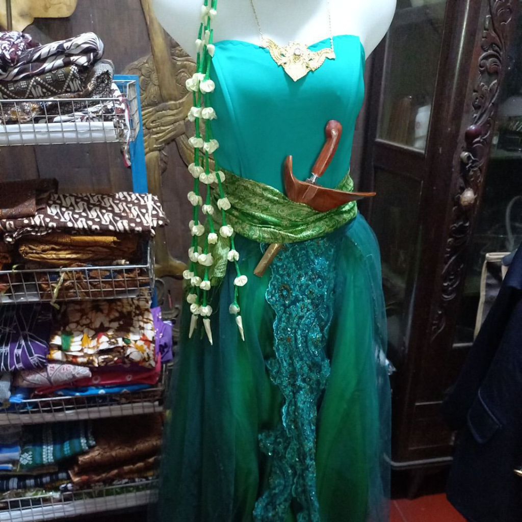 Kostum Nyi Roro Kidul cocok untuk Karnaval