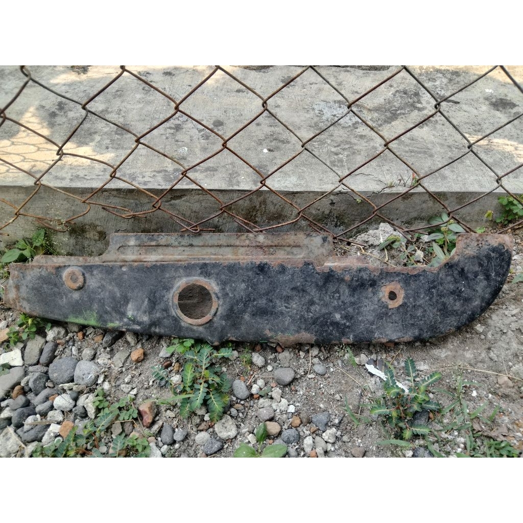 katengkas bawah Astrea Star/Prima