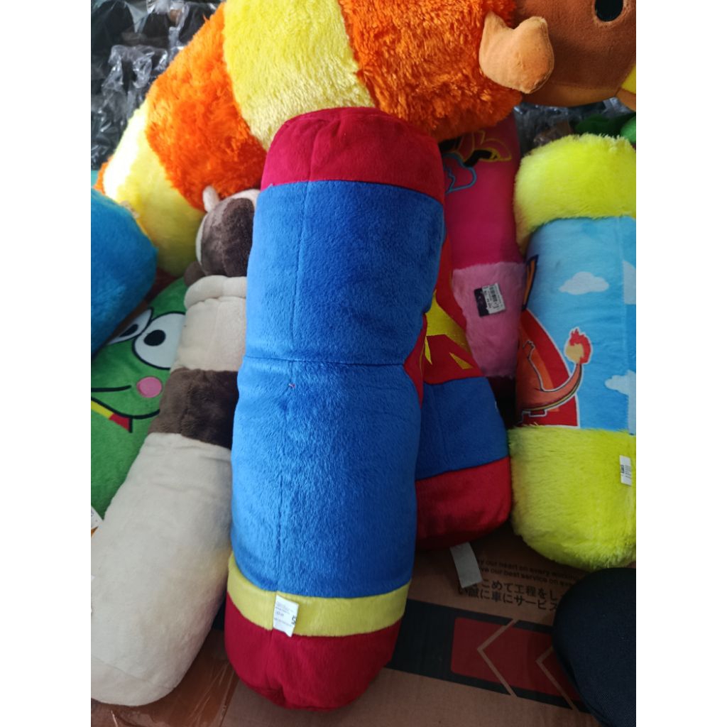 Mainan anak boneka guling superman