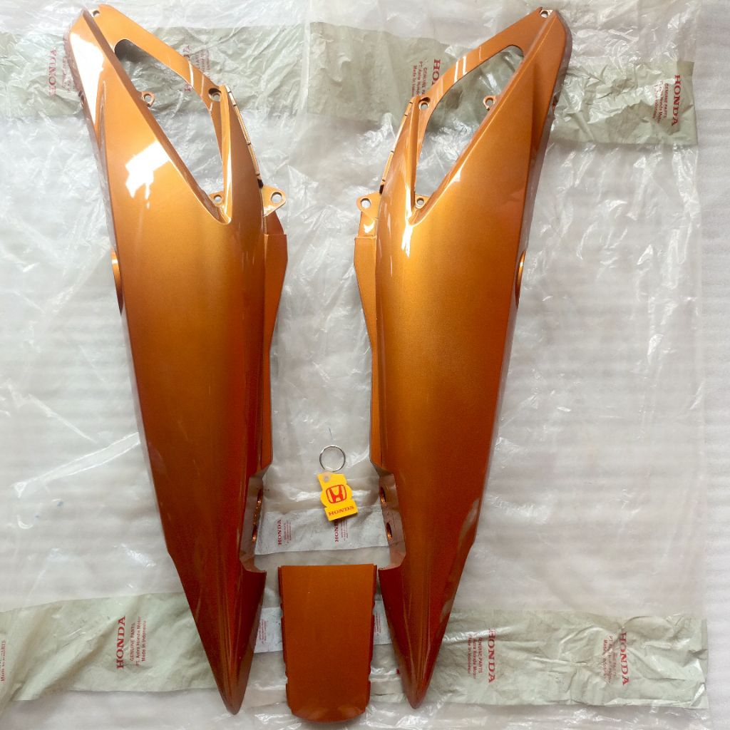 COVER BODY SAMPING KANAN KIRI SET HONDA SUPRA X 125 OLD BATMAN ORANGE ORIGINAL