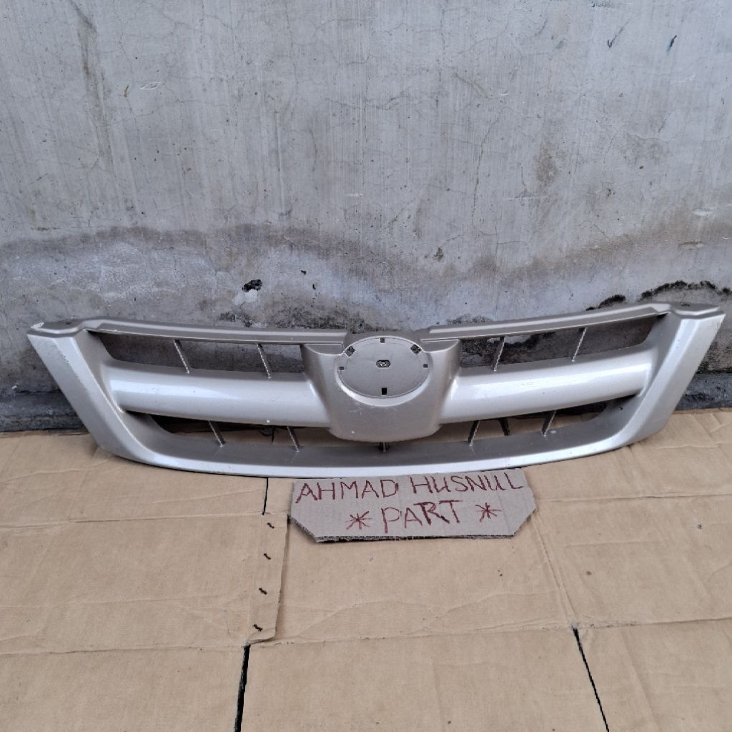 grill toyota innova 2004 2005 2006 2007 original