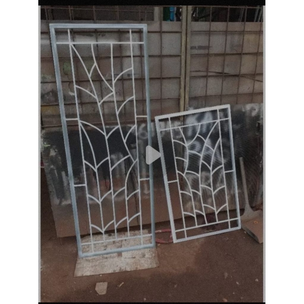 tralis minimalis jendela pengaman rumah ukuran 135 ×45