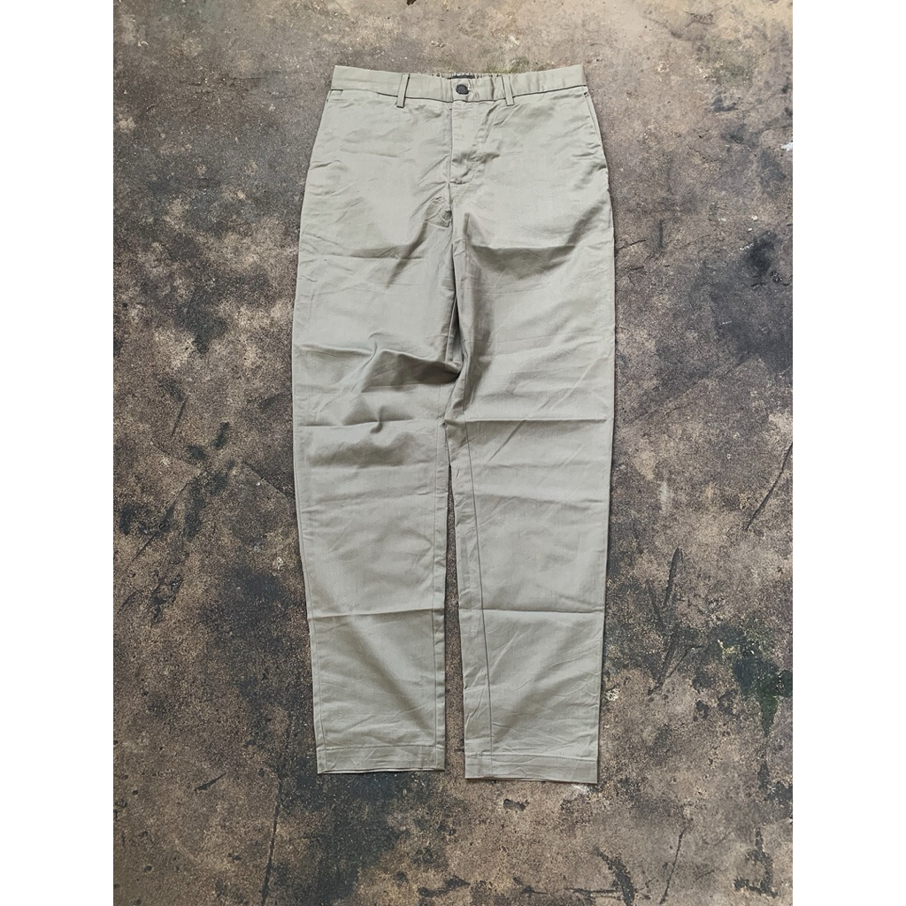 celana chino banana republic