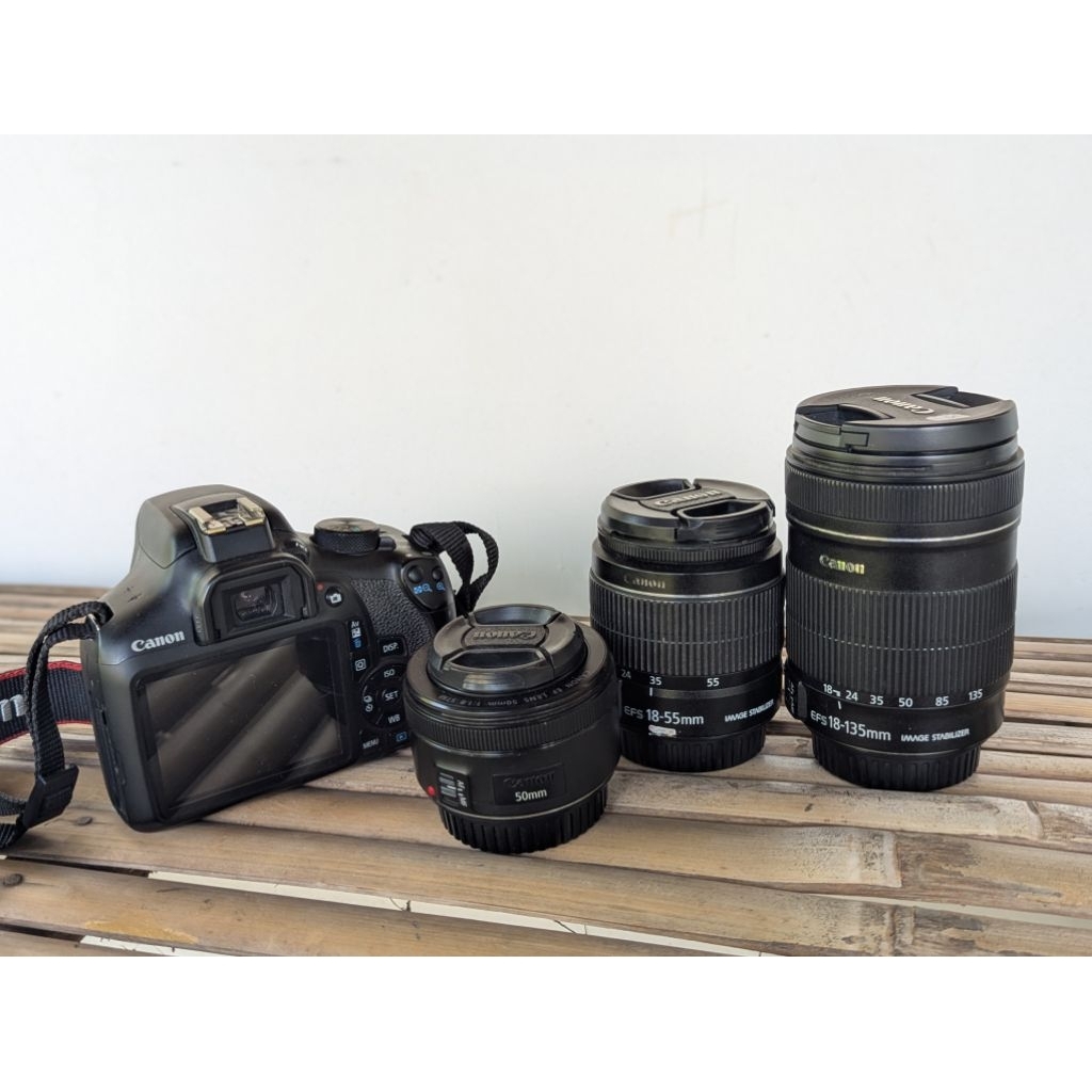 Canon 1300D fullset+bonus lensa