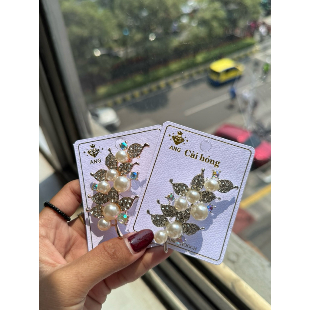 Bros Hijab Mutiara/Bros Kebaya