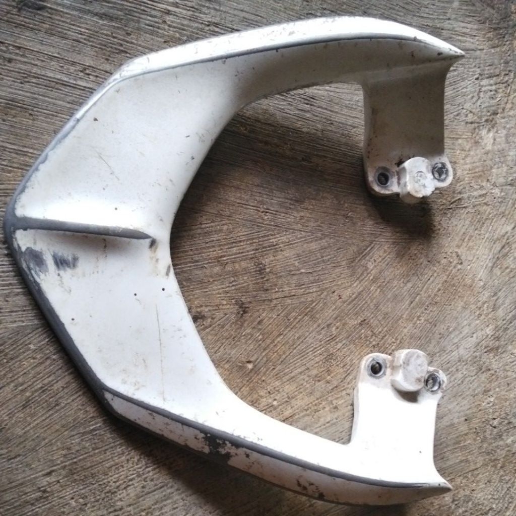 begel behel dudukan jok belakang original Xeon karbu,Xeon RC, Xeon GT 125