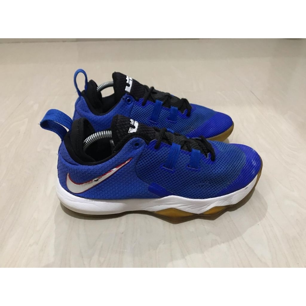 SEPATU BASKET JAMES LEBRON "23"