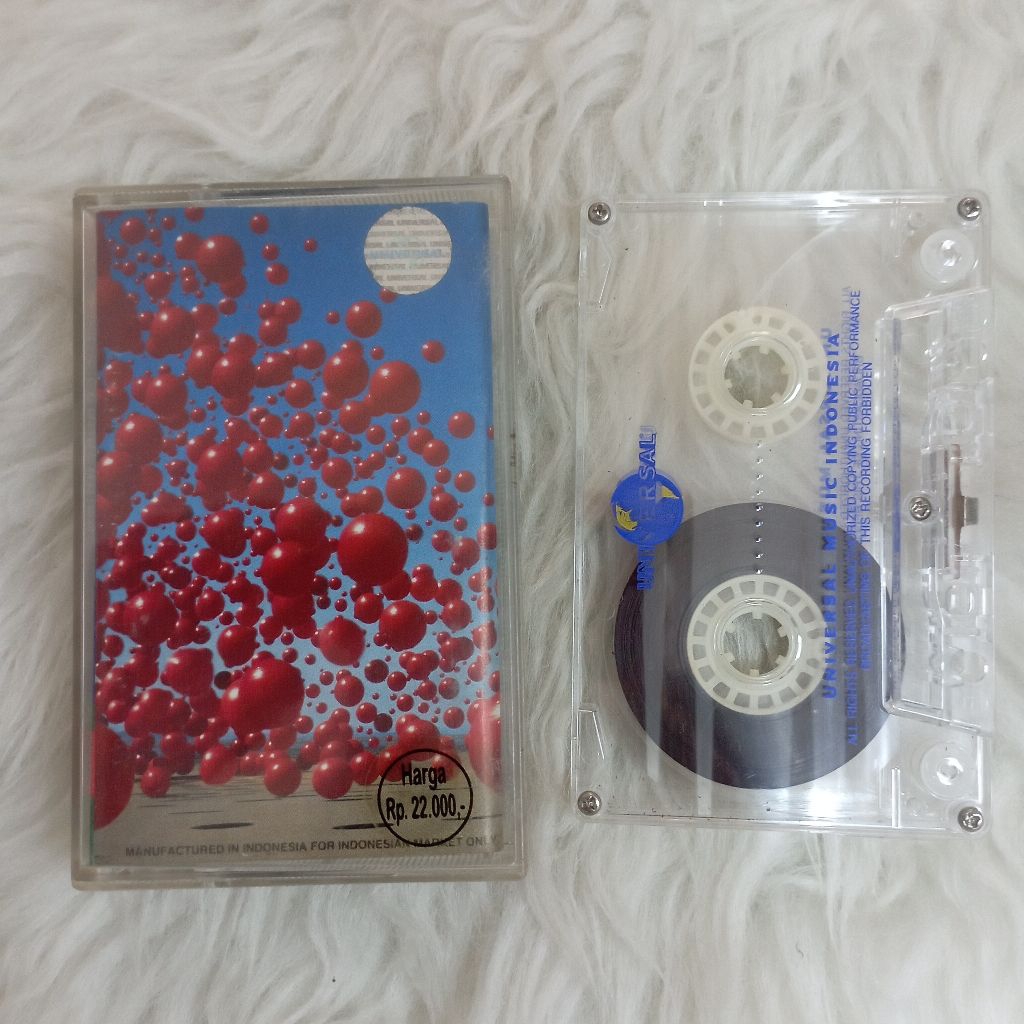 Kaset Pita the Cranberries