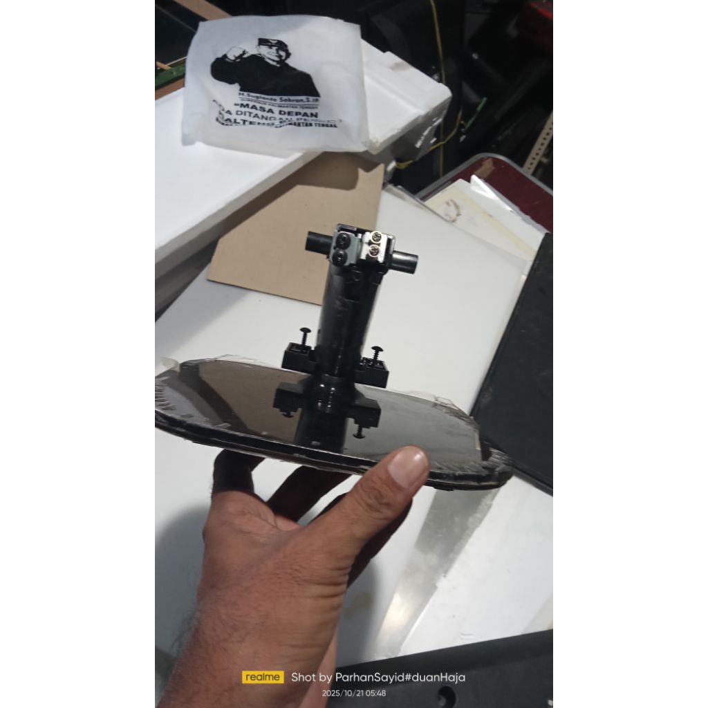 stand/kaki monitor LG 20MP48A-P