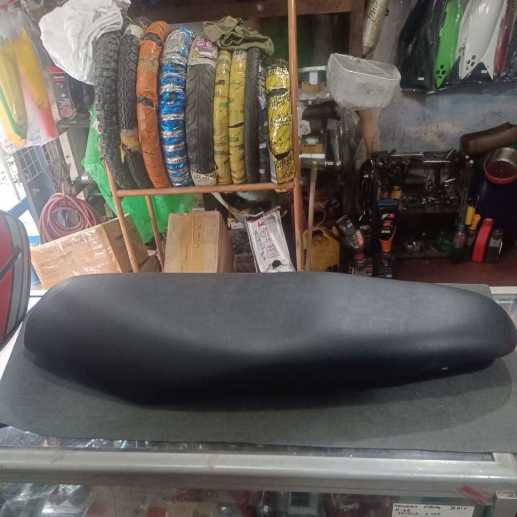 Jok Assy motor beat old karbu original Honda seat comp double 77200-KVY-700