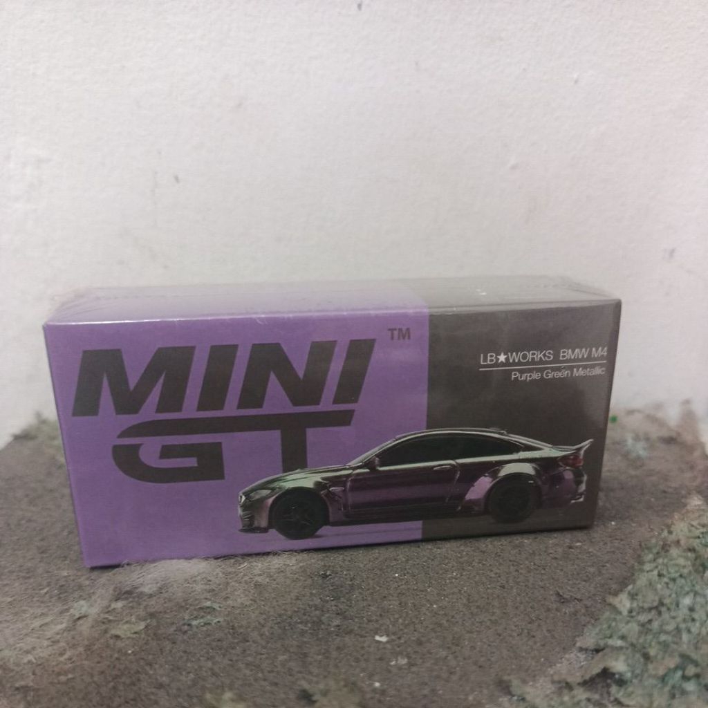 Mini GT// 228 LB-Works BMW M4 Purple Green Metallic - Free Protektor