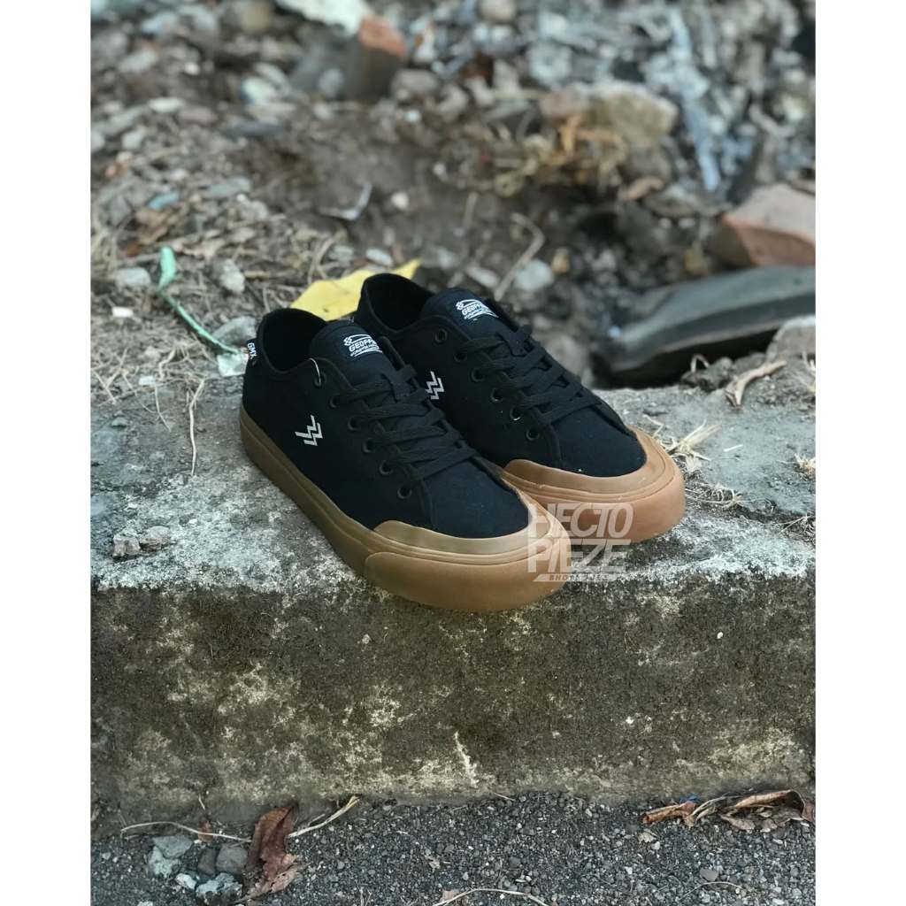 Geoff Max - Classmate Black Gum | Sepatu Sneakers
