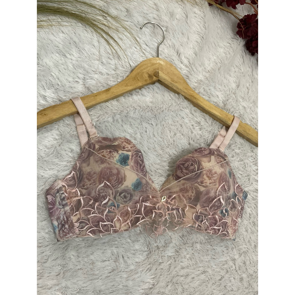 Bra motif bunga