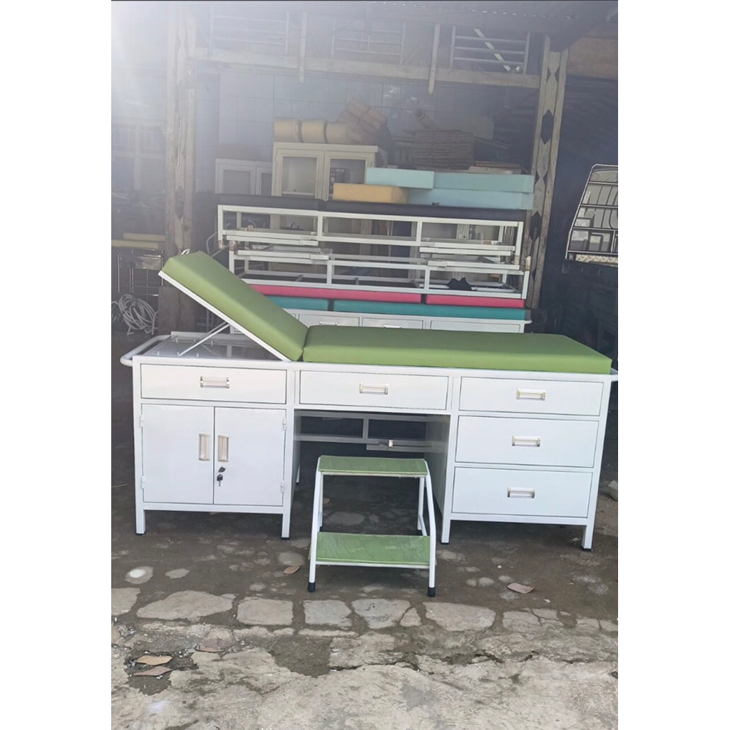 Meja Periksa Pasien 1 Loker 3 pintu 1 / Meja periksa Advance loker 5 pintu 2