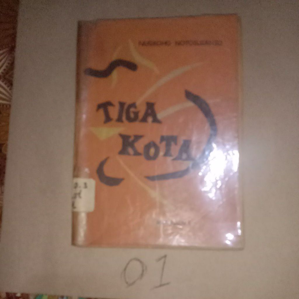 BUKU TIGA KOTA,NUGROHO NOTOSUSANTO