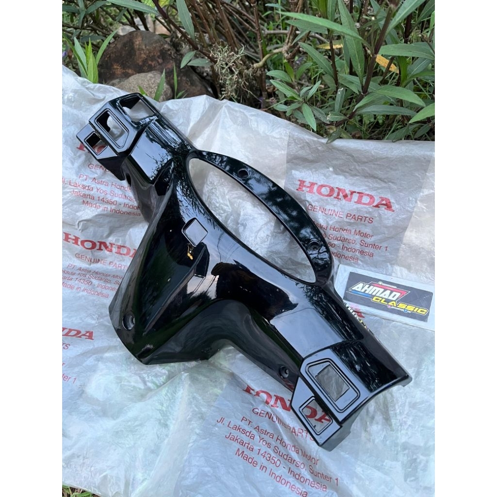 Batok bagian belakang karisma 125 D/X hitam original ahm