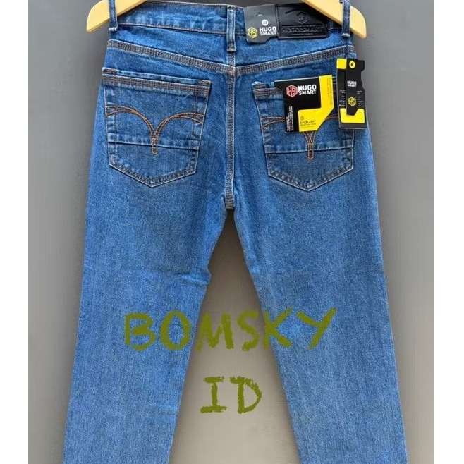 celana jeans pria/celana jeans terbaru /jeans reguler pria/jeans pria/celana standar pria/celana jea