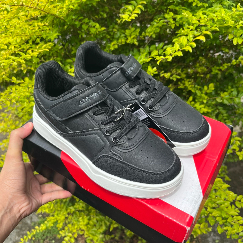 Sale Sepatu Hitam Airwalk, Sepatu Anak Sekolah Unisex