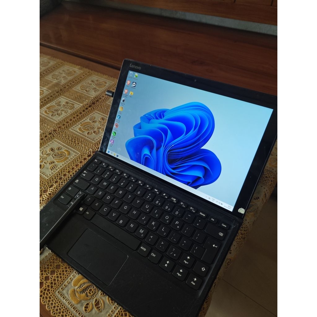 Laptop Lenovo Touchscreen Core I7 gen 8 Ram 16GB SSD NVme 512GB