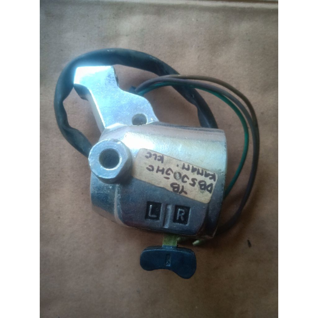 HOLDER SAKLAR KANAN YAMAHA YB100 YB 100 YL2G YL 2 G L2G L2 G L2DX L2 DX L2S L2 S