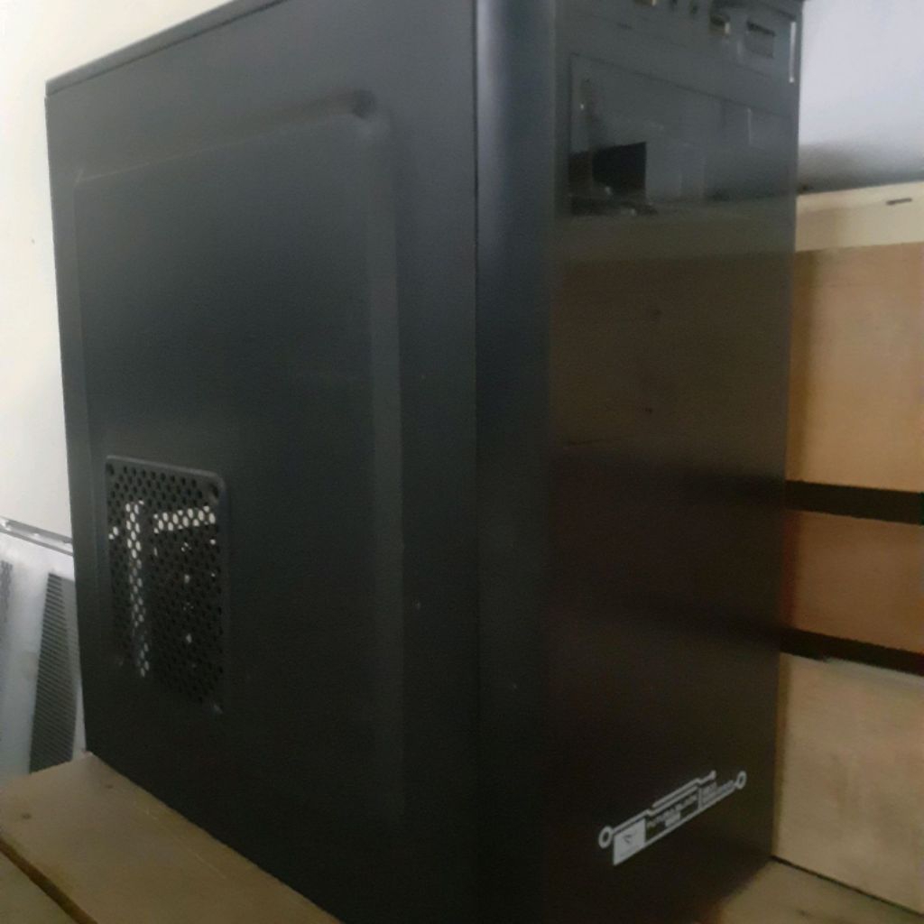 1 Unit PC/CPU GIGABYTE GA F268HM-DS Black AMD A6-5400K With APU Radeon(tm) HD grafics casing Hdd 320