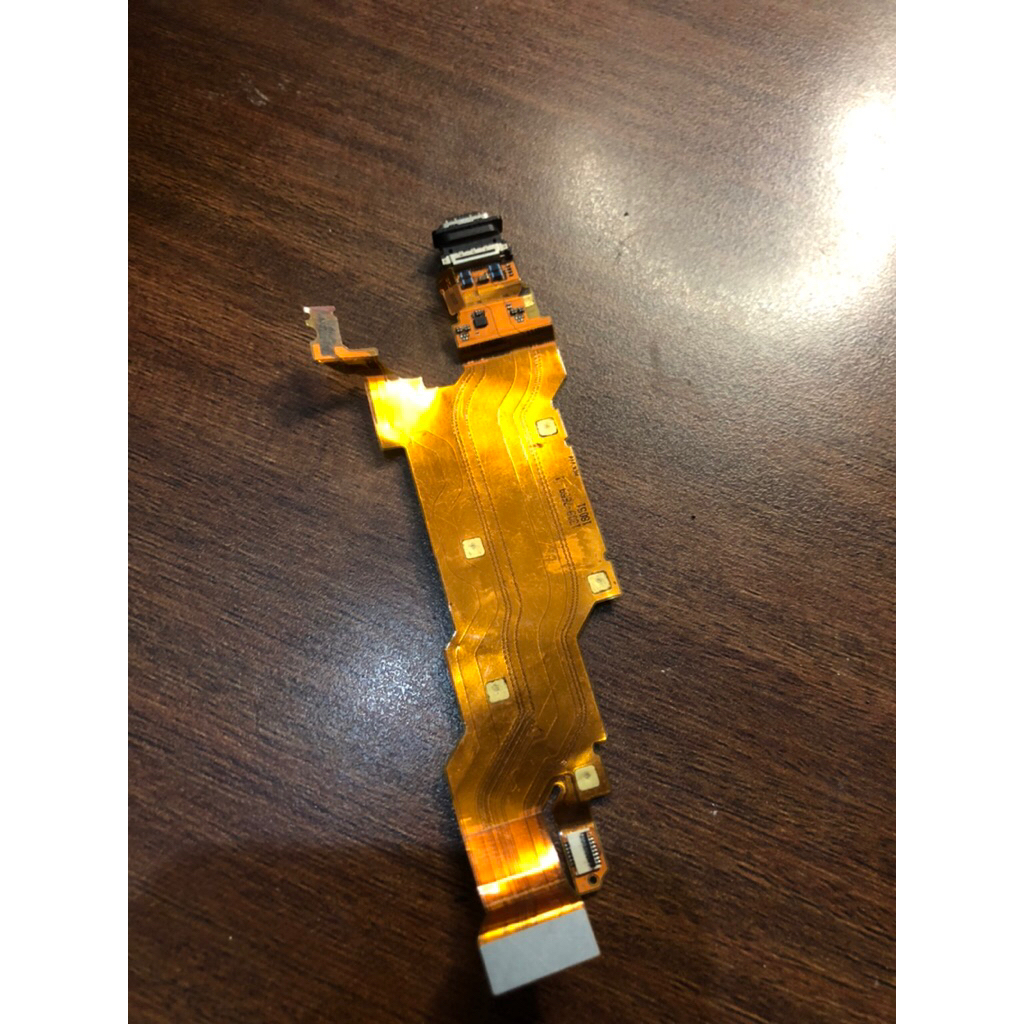 flexsible charger+audio sony xz2