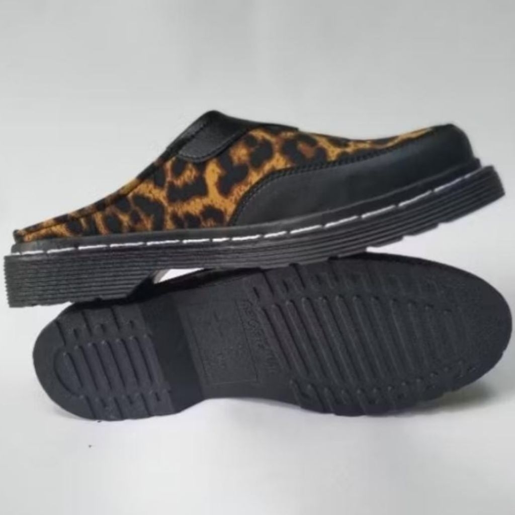 Sepatu Sandal Pria Bustong Pria Motif Leopard Sepatu Sandal Pria Motif Leopard
