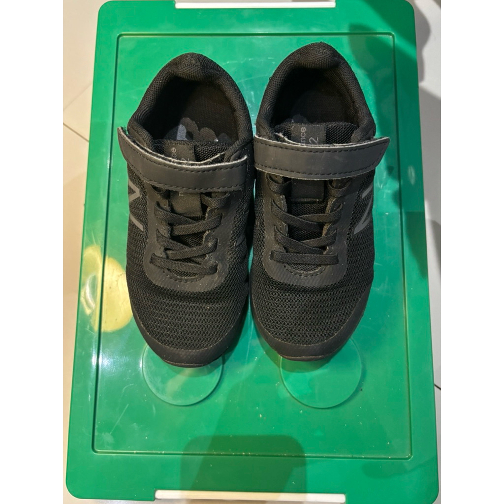 preloved NB kids size 28.5