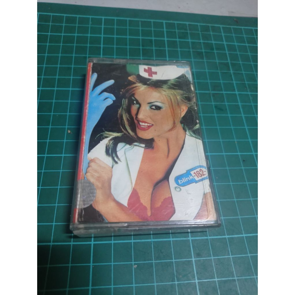 kaset pita blink 182 enema of the state
