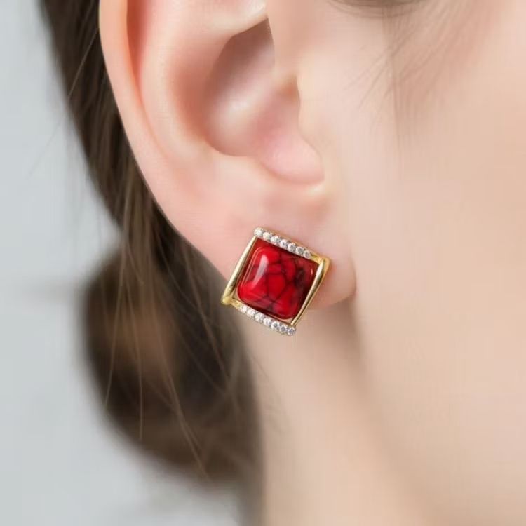 Anting Merah Anting Tindik Merah Segiempat Perhiasan Wanita AT1074