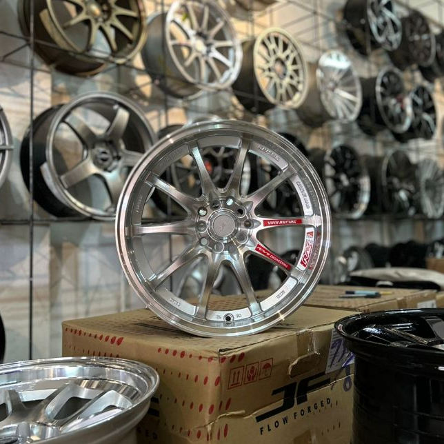 Velg Rays Ce28 Ring 17 Lebar 7.5 inch  Pcd 10x100/114.3 Et 35 Warna Silver Machine Face | Velg Mobil