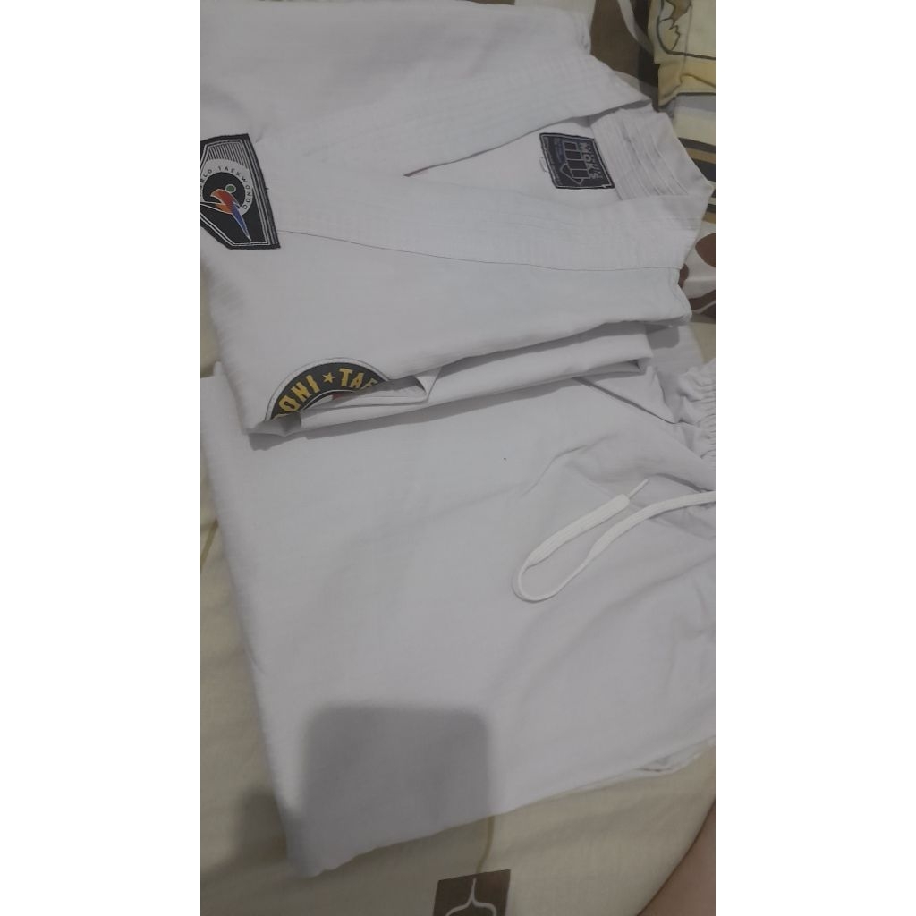 PRELOVED baju dobok taekwondo moks uk 160