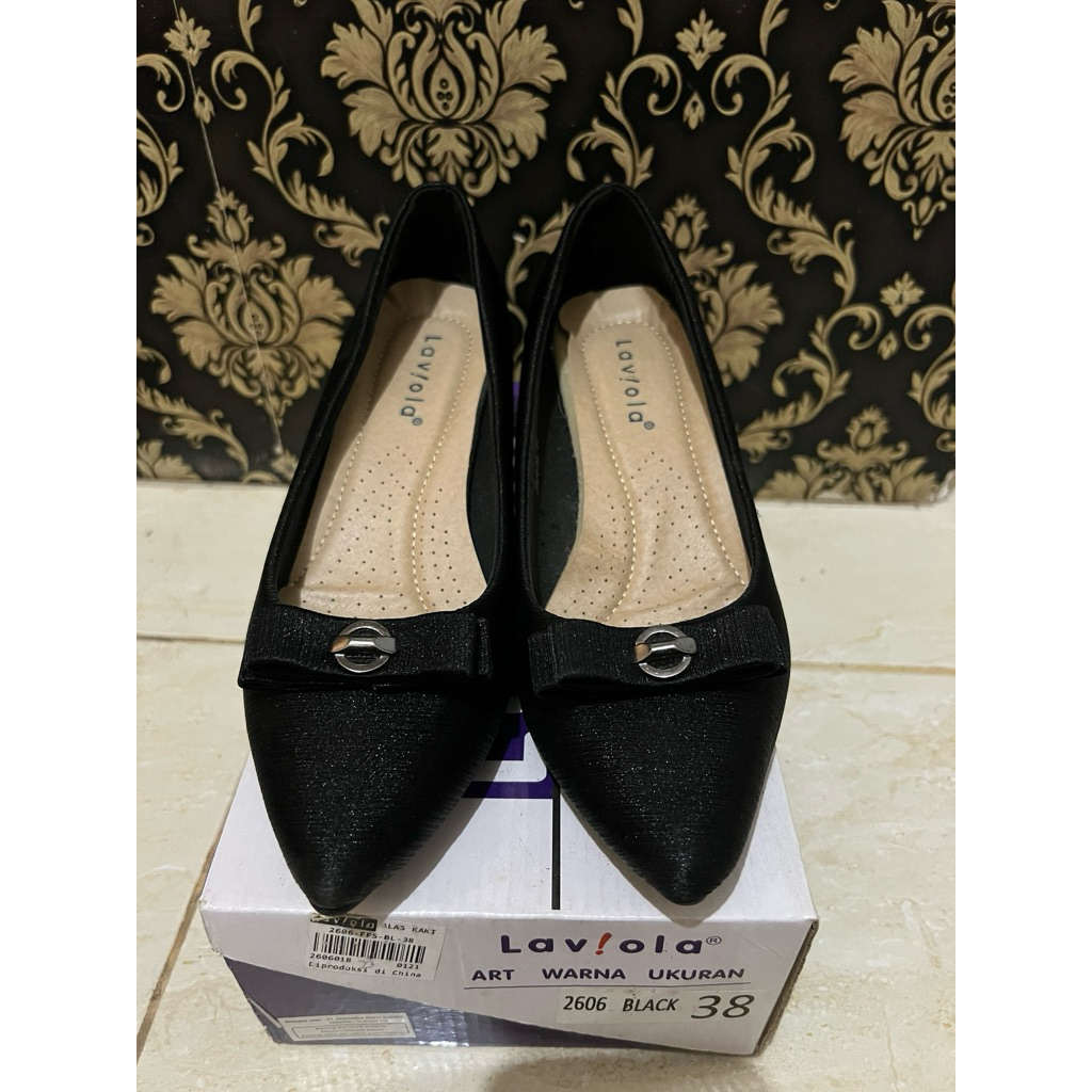 PRELOVED-Laviola Heels Warna Hitam