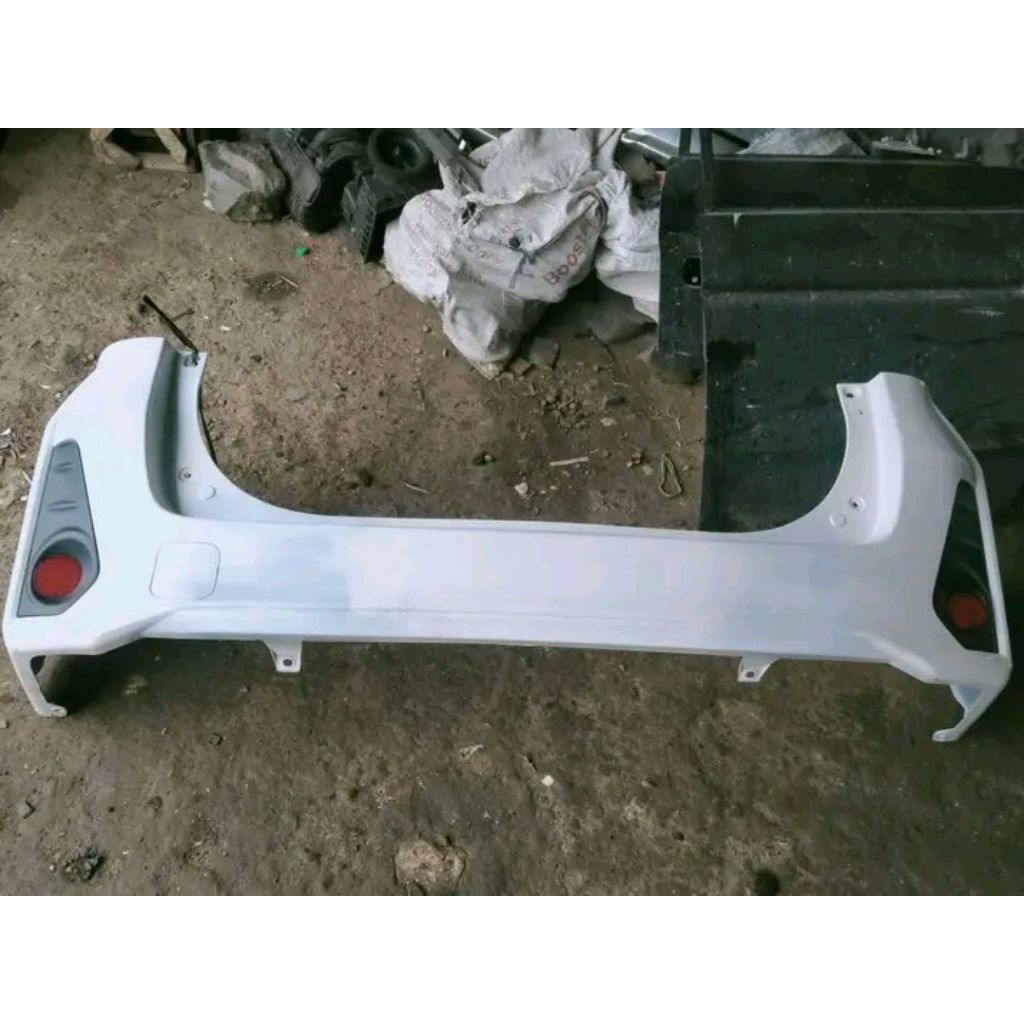 bemper belakang veloz 2019 2020 2021