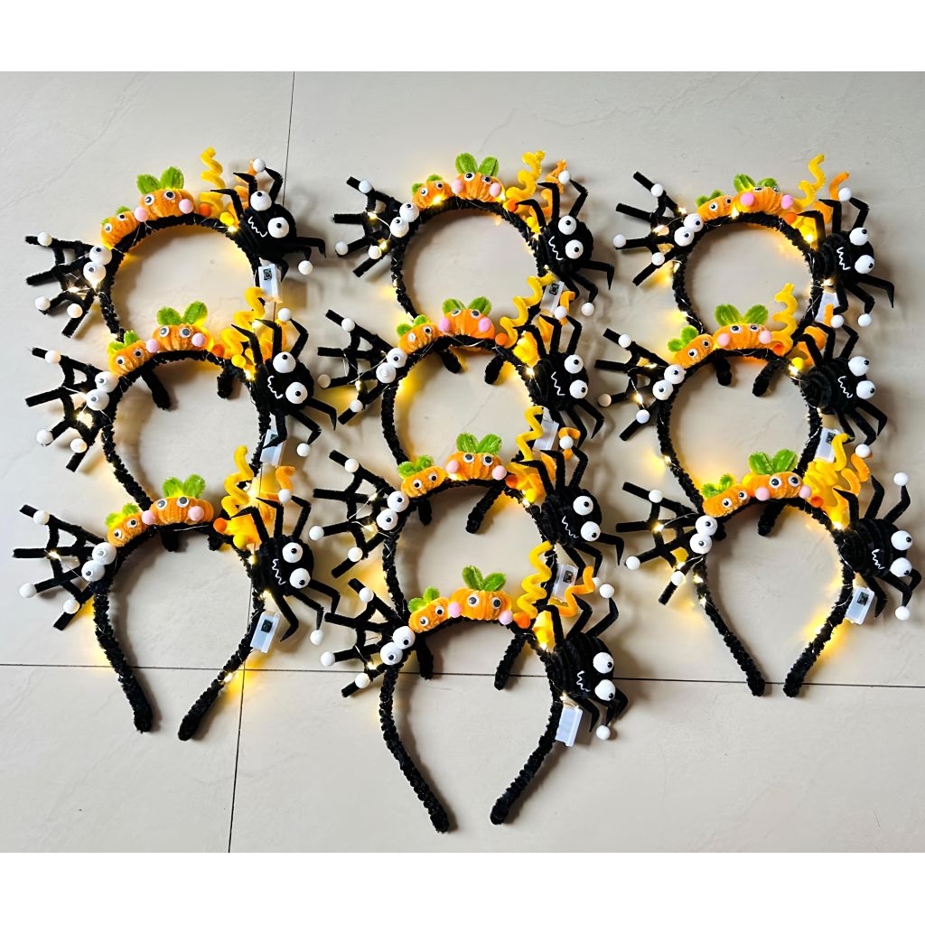 BANDO HALLOWEEN DENGAN LAMPU WARNA WARNI