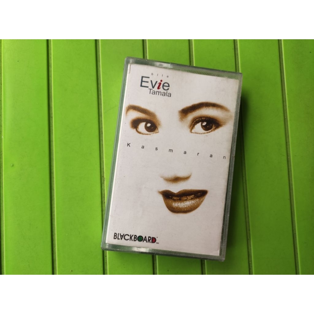 Kaset pita Evie Tamala Kasmaran
