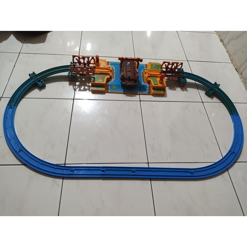 Track Thomas Tomy Include Kereta