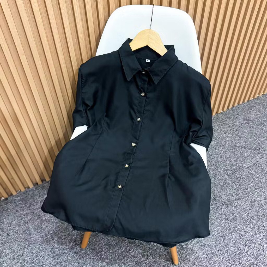 PRELOVED KEMEJA HITAM SLIMFIT