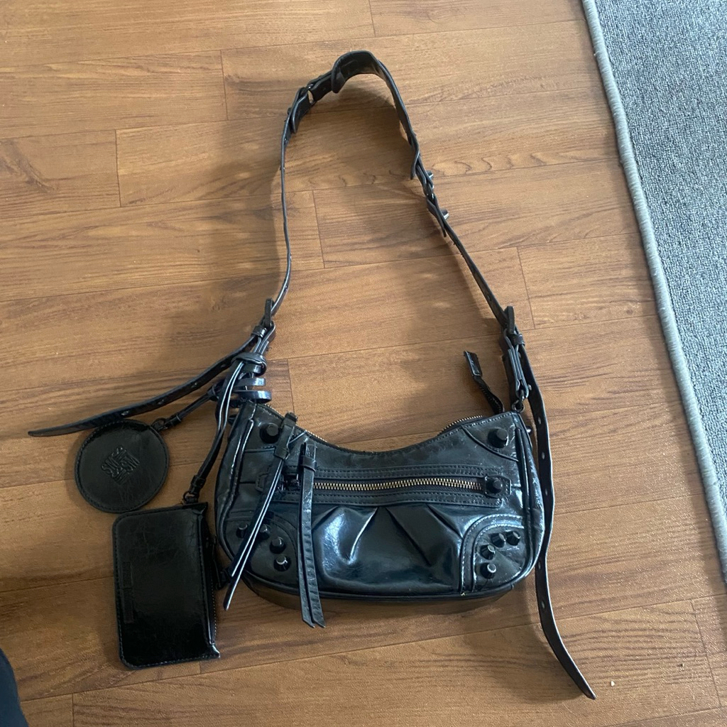 Tas Stevemadden BGlowing Bag Black Preloved warna black, and tas only