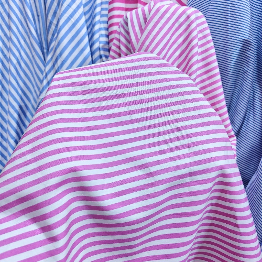 KAIN KATUN POPLIN MOTIF SALUR WARNA PINK SISA GARMENT - KAIN KATUN MOTIF GARIS  - BAHAN KAIN MOTIF S